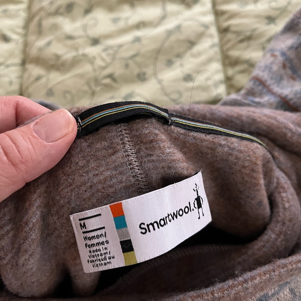 Smart Wool Women’s Geometric Pattern Sweater - Gr… - image 6